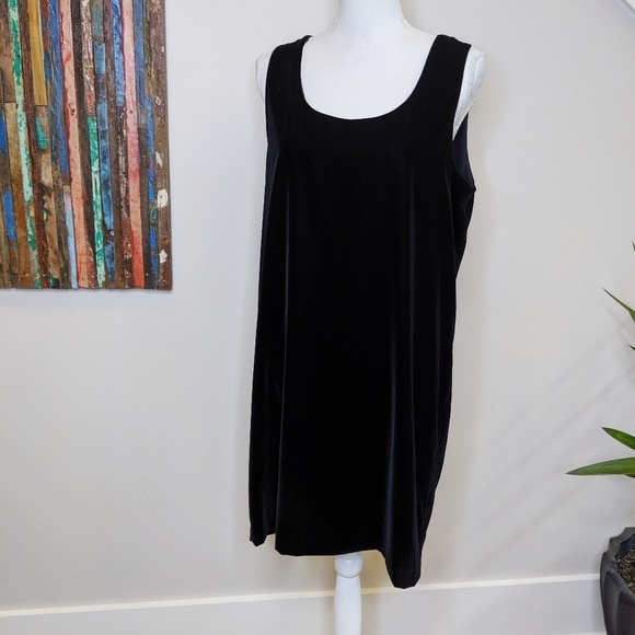 J. Crew Dresses & Skirts - J.Crew 90's Vintage Velvet Classic Party Dress